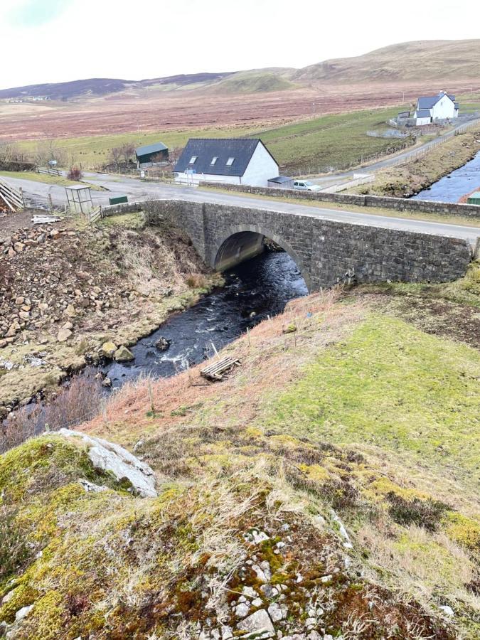 Willa The Bridge Self Catering Kilmaluag Zewnętrze zdjęcie